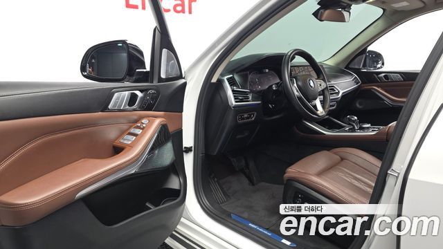 BMW X7 2021 — photo 13