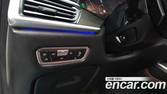 BMW X7 2021 — photo 26