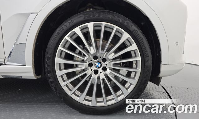 BMW X7 2021 — photo 7