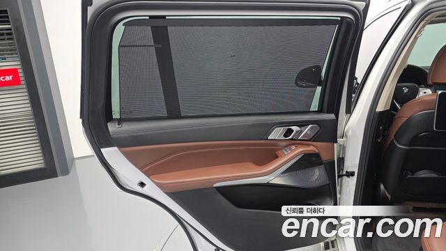 BMW X7 2021 — photo 15