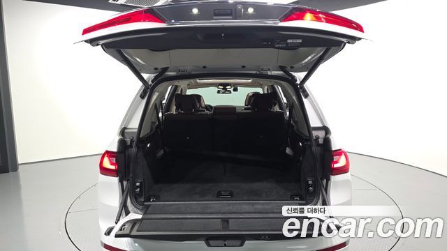 BMW X7 2021 — photo 31
