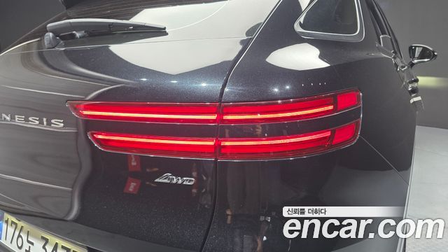 Genesis GV70 2024 — photo 9