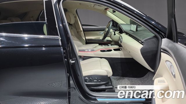 Genesis GV70 2024 — photo 16