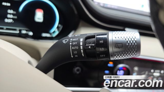 Genesis GV70 2024 — photo 28