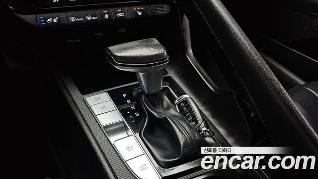 Hyundai AVANTE 2021 — photo 12