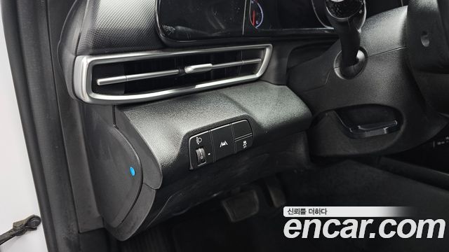 Hyundai AVANTE 2021 — photo 24