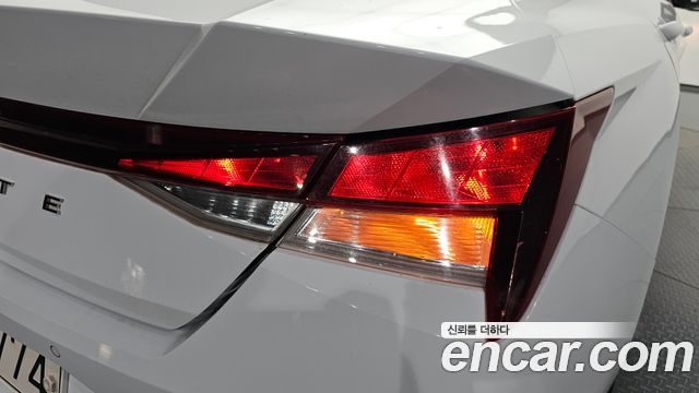 Hyundai AVANTE 2021 — photo 9