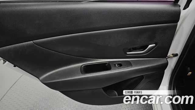 Hyundai AVANTE 2021 — photo 15