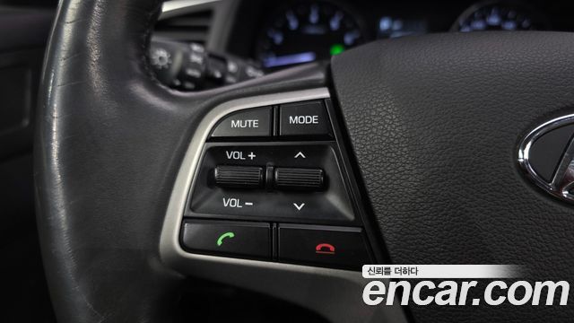 Hyundai AVANTE 2016 — photo 25