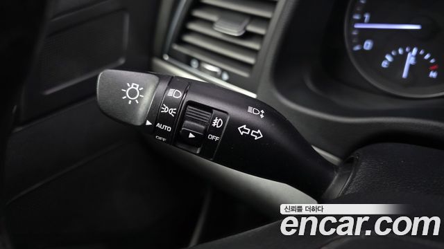 Hyundai AVANTE 2016 — photo 26