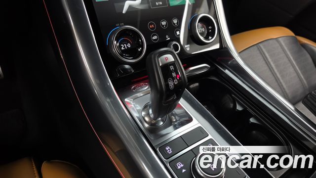 Land Rover Range Rover Sport 2019 — photo 12
