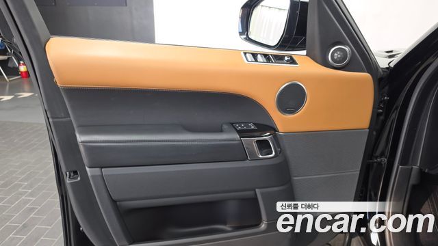 Land Rover Range Rover Sport 2019 — photo 14