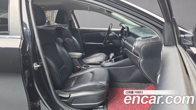 Kia K3 2019 — photo 17