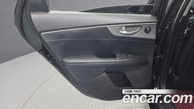 Kia K3 2019 — photo 15
