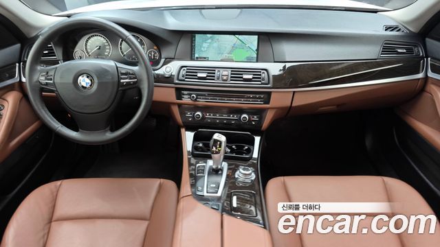 BMW 5-Series 2013 — photo 10