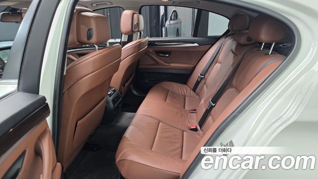 BMW 5-Series 2013 — photo 18