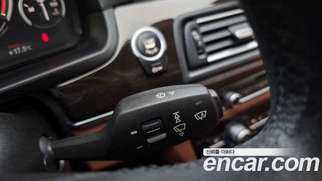 BMW 5-Series 2013 — photo 26