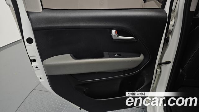 Kia RAY 2022 — photo 15