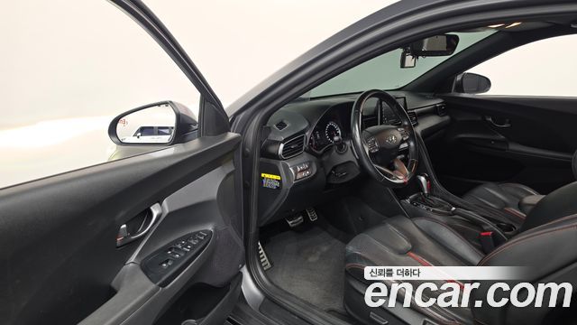 Hyundai Veloster 2018 — photo 13