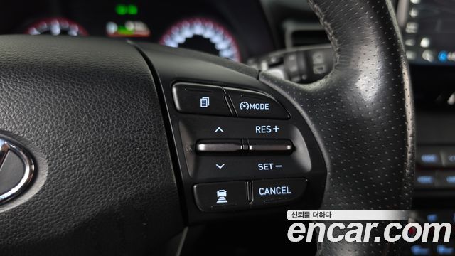 Hyundai Veloster 2018 — photo 22