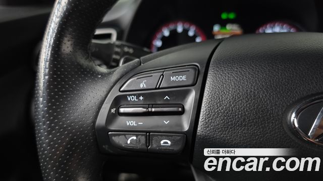 Hyundai Veloster 2018 — photo 23