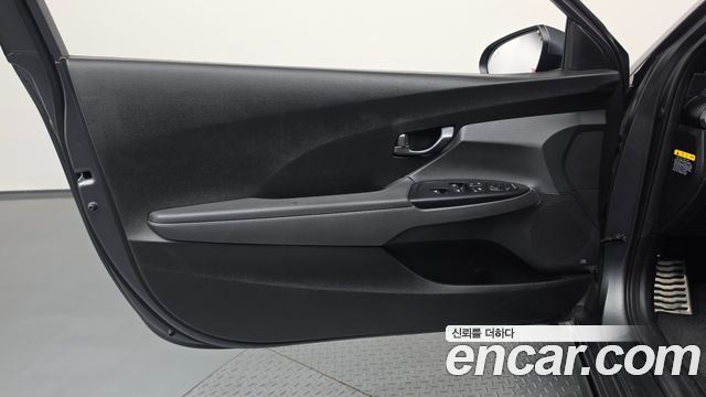 Hyundai Veloster 2018 — photo 14
