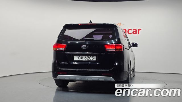 Kia Canival 2017 — photo 4