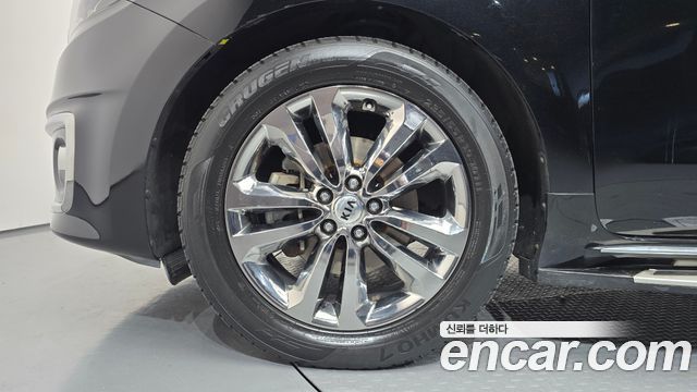 Kia Canival 2017 — photo 5