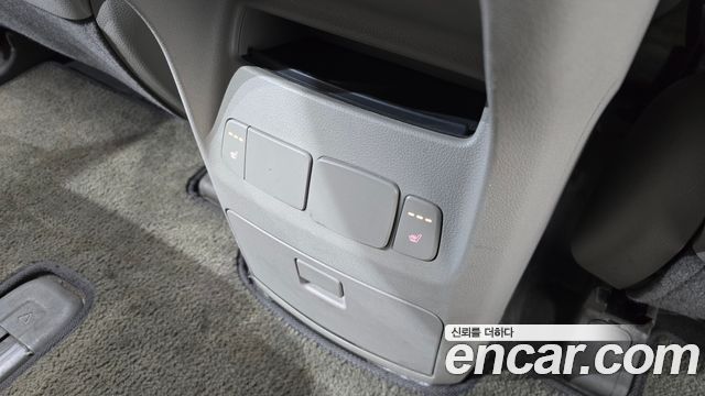 Kia Canival 2017 — photo 24