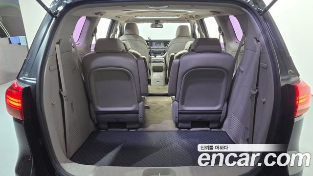 Kia Canival 2017 — photo 26