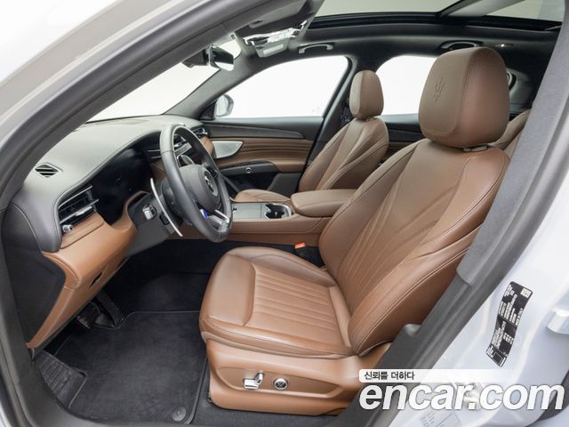 Maserati Grecale 2024 — photo 11