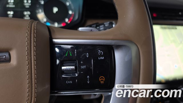Land Rover Range Rover 2023 — photo 25
