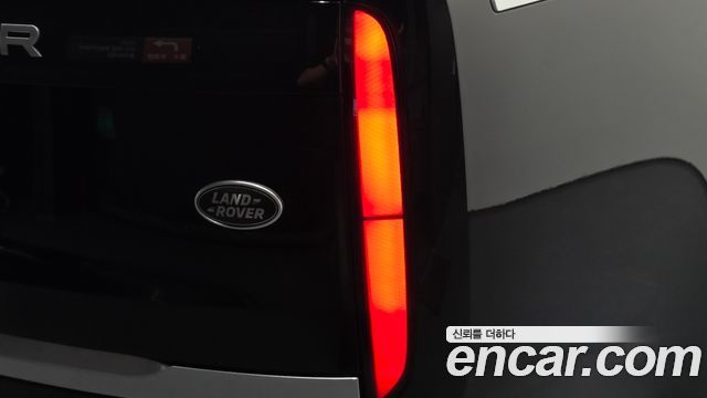 Land Rover Range Rover 2023 — photo 9