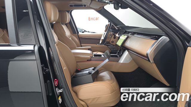 Land Rover Range Rover 2023 — photo 16