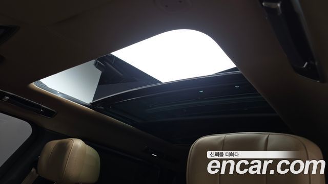 Land Rover Range Rover 2023 — photo 27