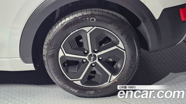 Kia Niro 2025 — photo 7