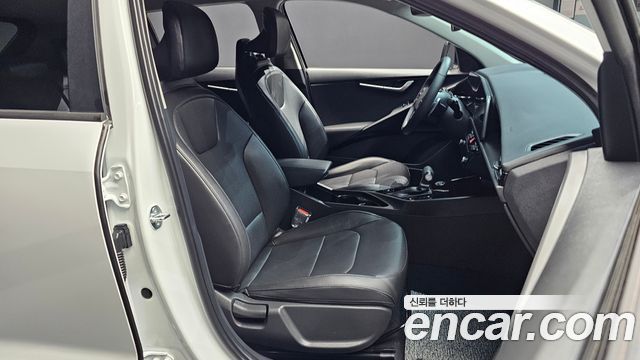 Kia Niro 2025 — photo 16