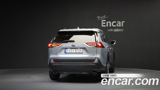 Toyota RAV4 2021 — photo 4