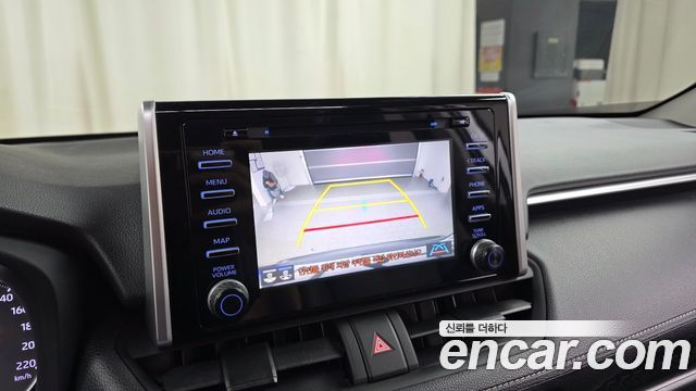 Toyota RAV4 2021 — photo 21