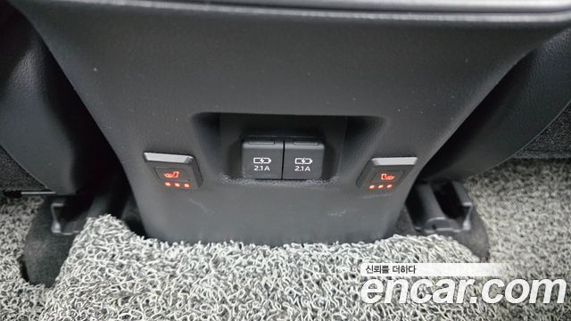 Toyota RAV4 2021 — photo 22