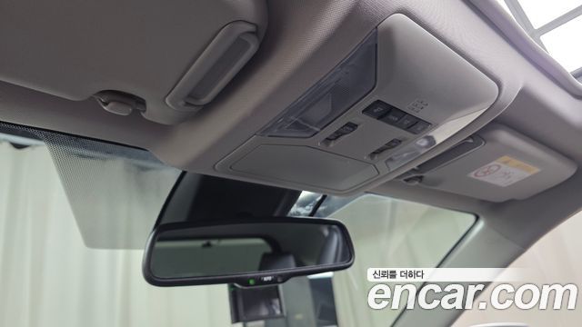 Toyota RAV4 2021 — photo 26