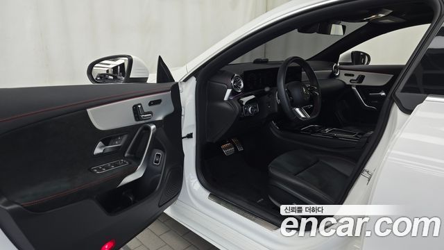 Mercedes-Benz CLA-Class 2024 — photo 13