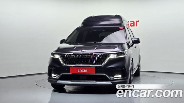 Kia Canival 2021 — photo 3