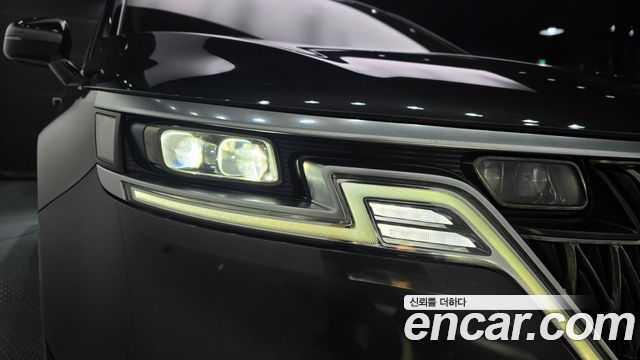 Kia Canival 2021 — photo 8