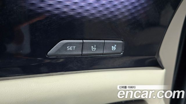 Kia Canival 2021 — photo 28
