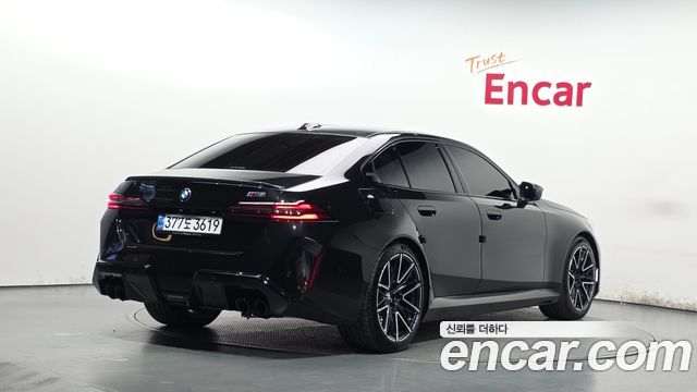 BMW M5 2026 — photo 2