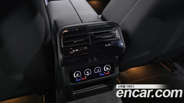 BMW M5 2026 — photo 25