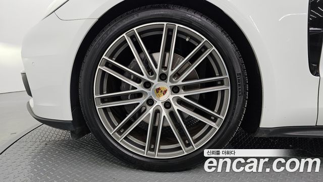 Porsche Panamera 2019 — photo 5