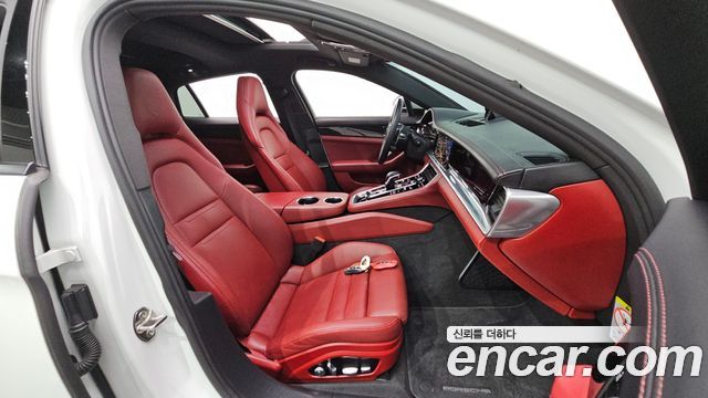 Porsche Panamera 2019 — photo 17