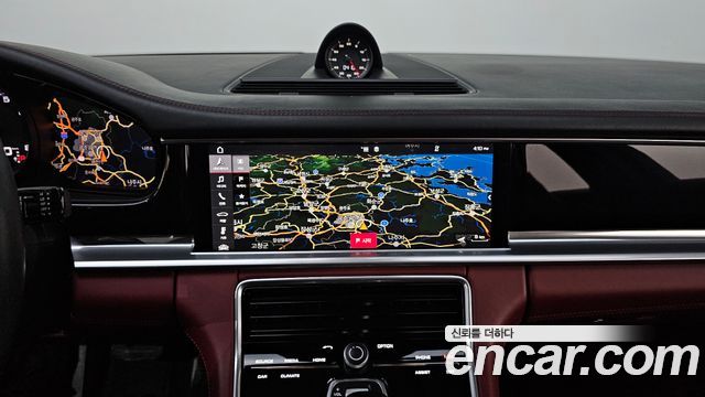 Porsche Panamera 2019 — photo 20